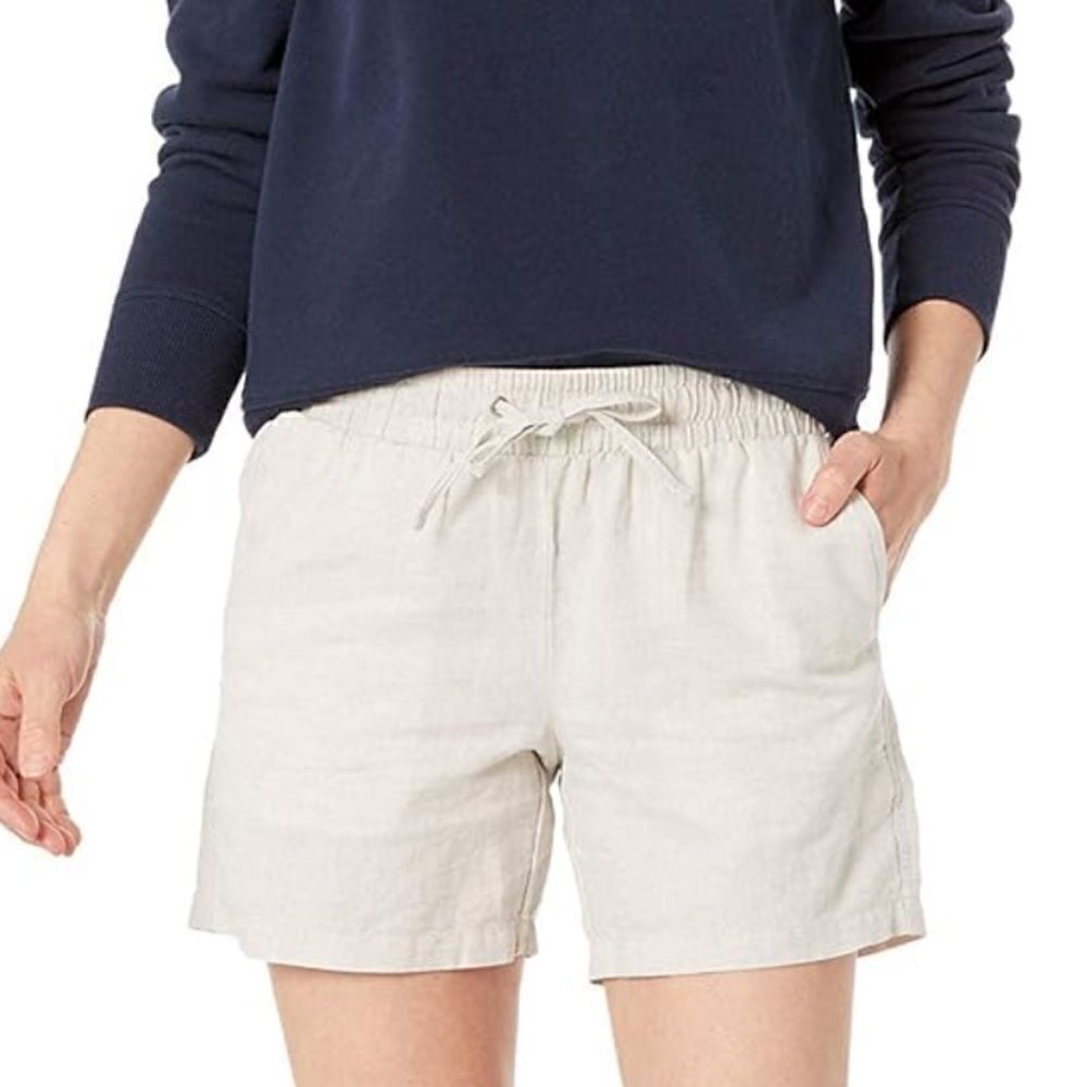 Amazon Essentials Women's 4.5" Inseam Drawstring Linen Blend Short M